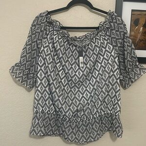 NWT- Limited Off the shoulder geometric print top.